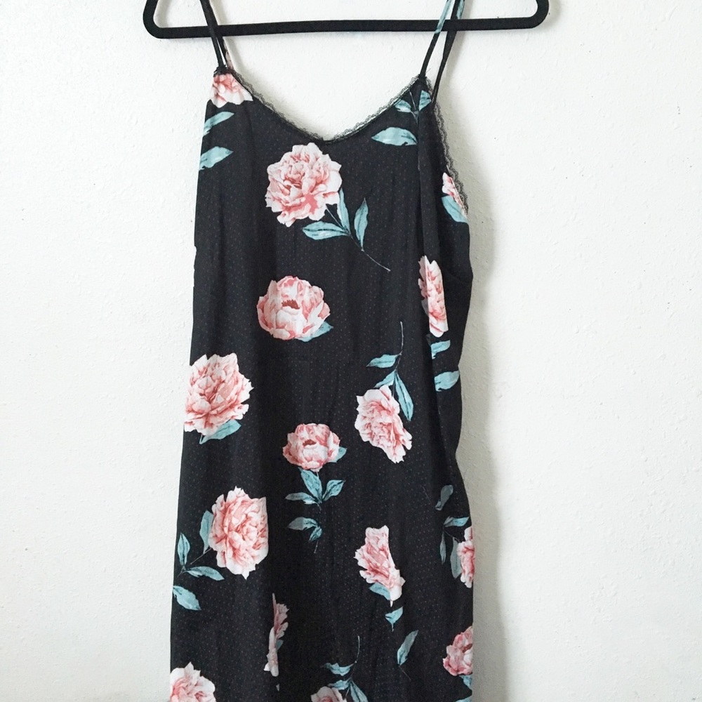 *BRAND NEW* black lace 🌸 slip/dress